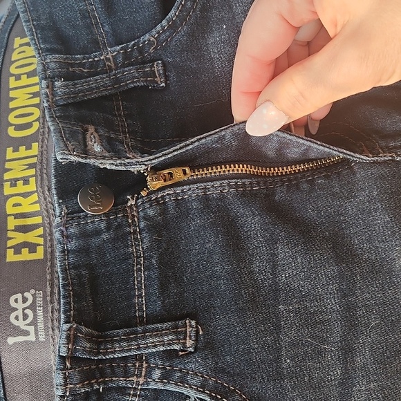 Lee Extreme Comfort jeans - Size 18 - Picture 10 of 10